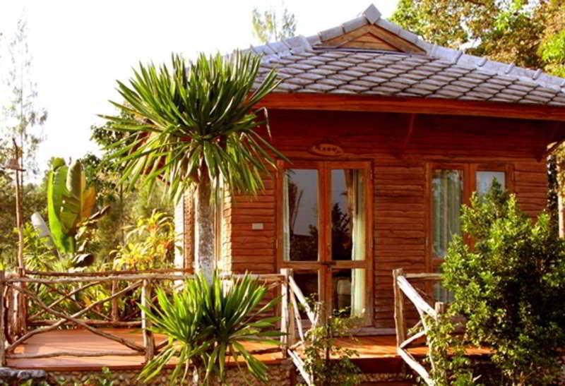 Sai Ngam Beach Resort Pathio Exterior photo